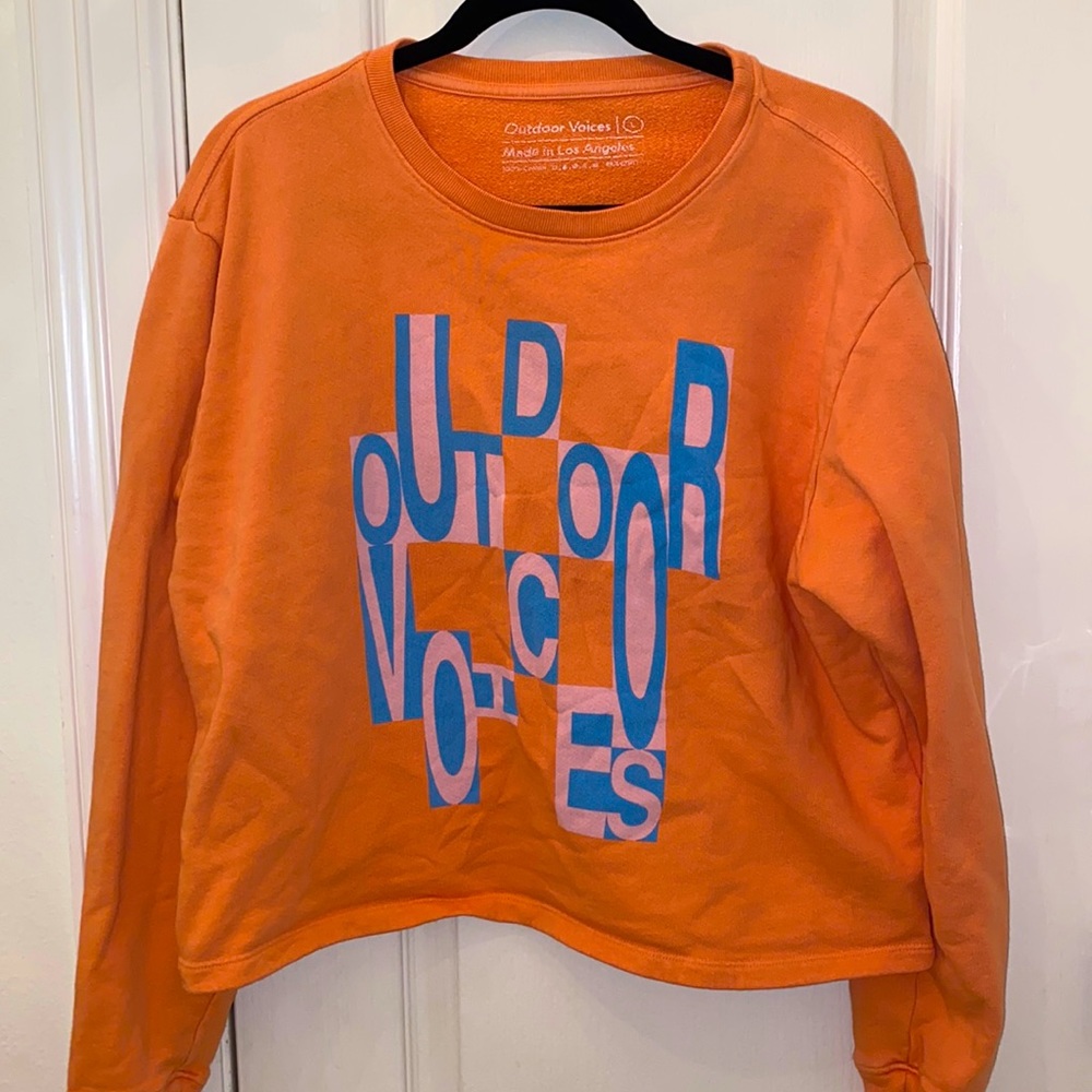 Outdoor voices pull over